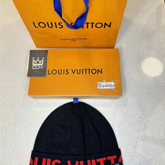 LOUIS VUITTON HAT / BEANIE - Picture 3 of 5